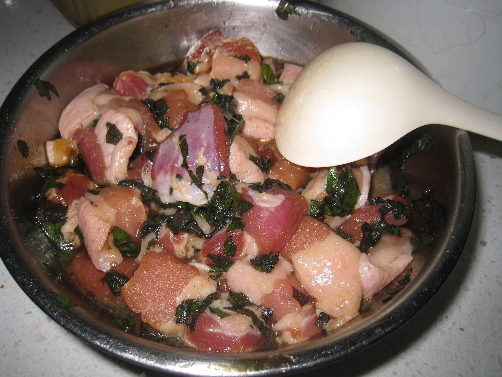 鹹蛋豬肉綠豆粽的做法 步骤3