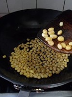 幹炒五香黃豆的做法 步骤11