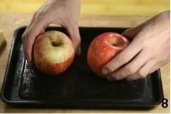 烤蘋果(葡萄乾餡配白蘭地澆汁)的做法 步骤8