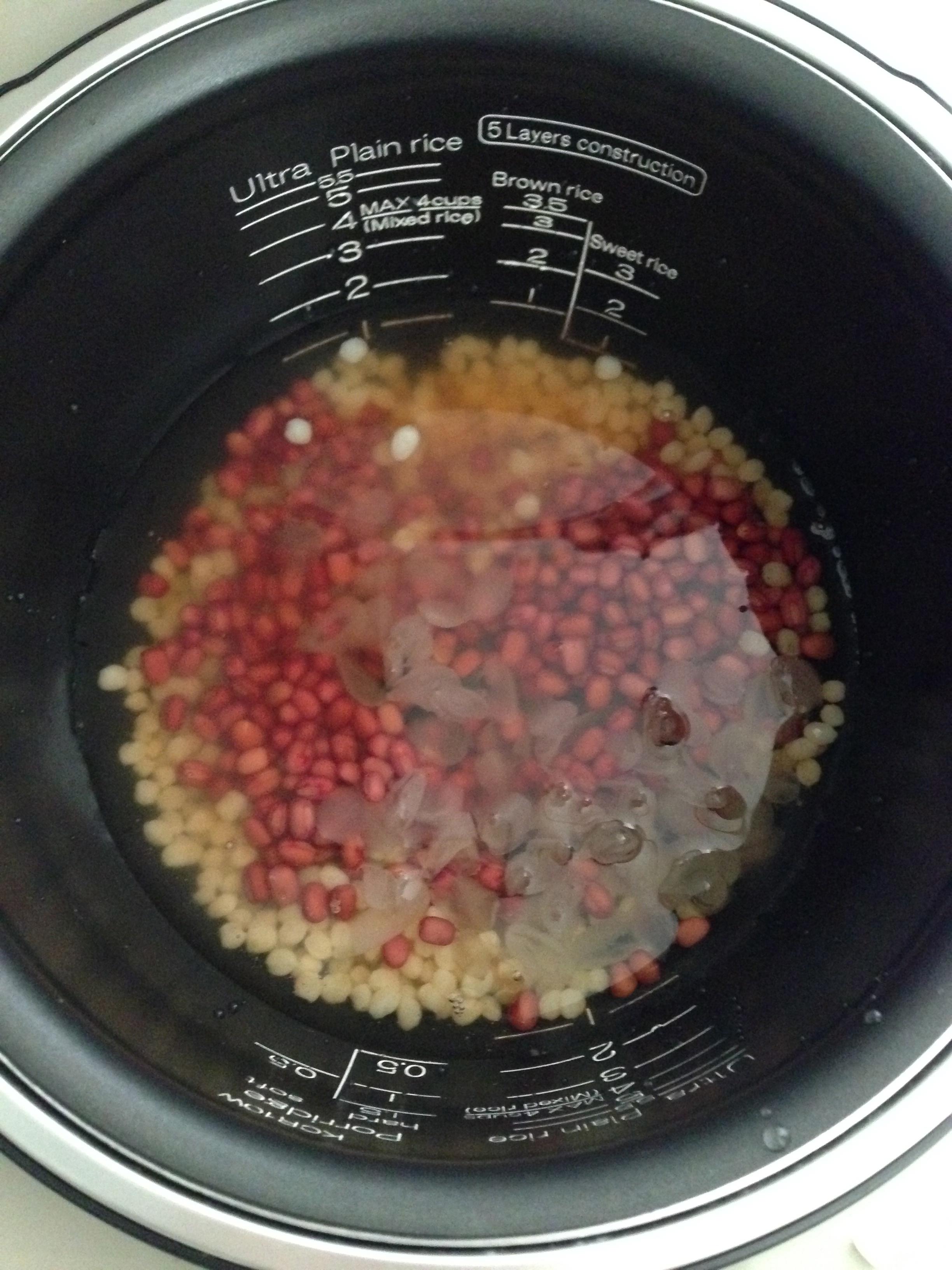 紅豆皁角蓮子粥的做法 步骤3