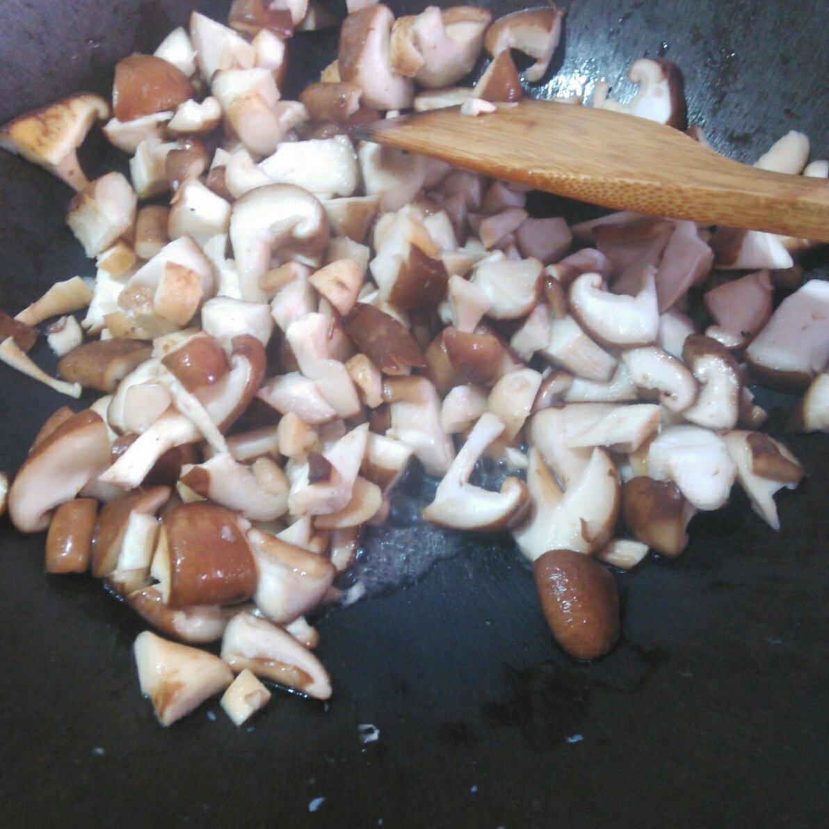 香菇百里香橄欖醬(Shiitake Tapenade with Fresh Thyme)的做法 步骤2