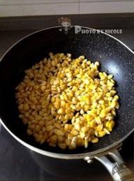香甜松仁玉米粒的做法 步骤4