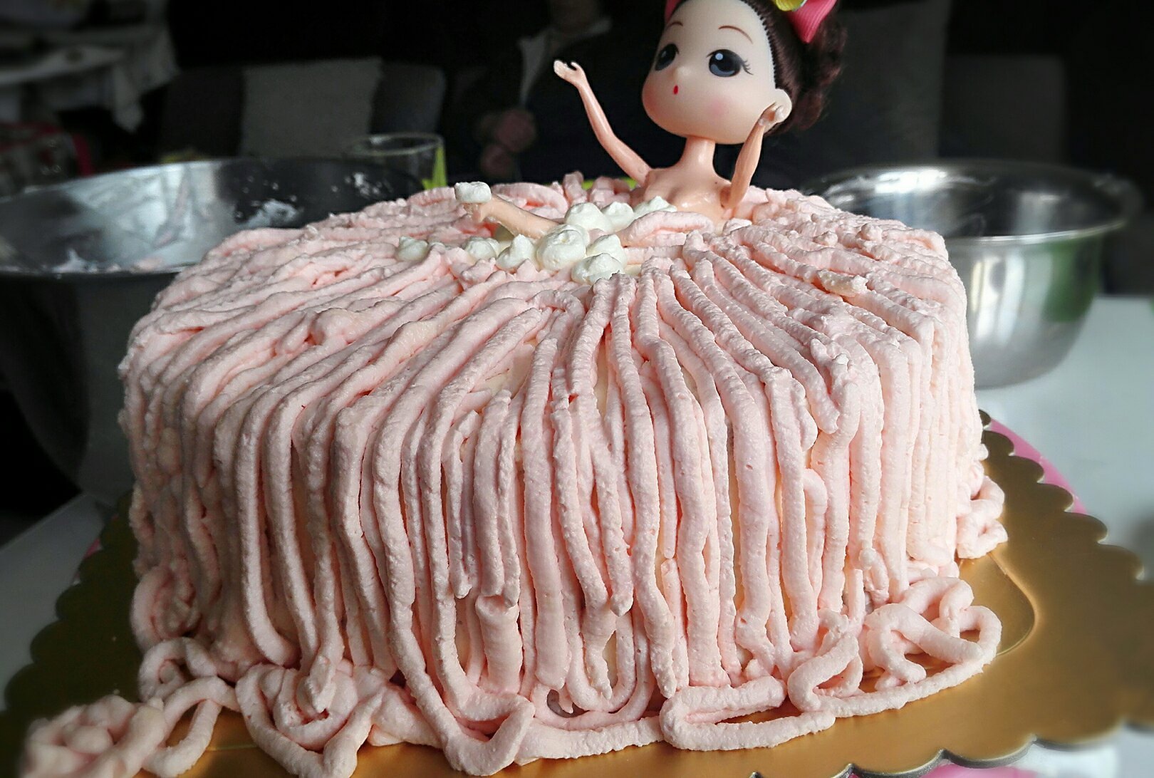 芭比娃娃生日蛋糕（不要太美啦）的做法 步骤6