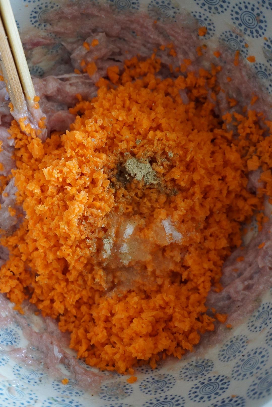 蝦仁豬肉胡蘿蔔餛飩-附剝活蝦技巧.幾種餛飩包法的做法 步骤18