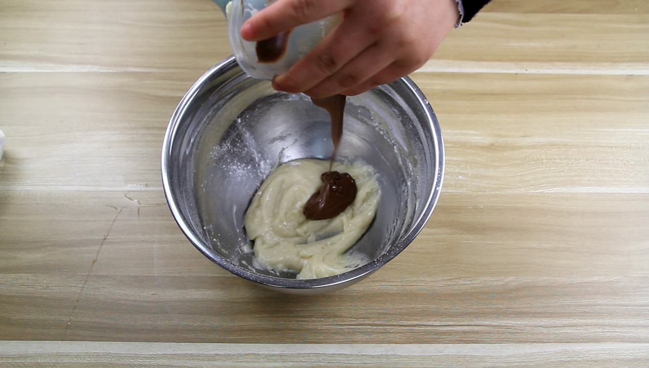 Bakingpie-榛子醬的特別吃法（一）可可榛子戚風的做法 步骤3