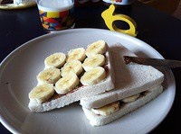 香蕉榛子醬三明治的做法 步骤4