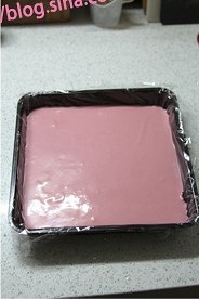 桃花手繪蛋糕卷的做法 步骤5