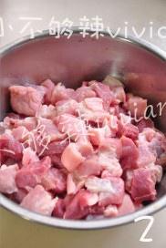 豬肉燉粉條的做法 步骤2