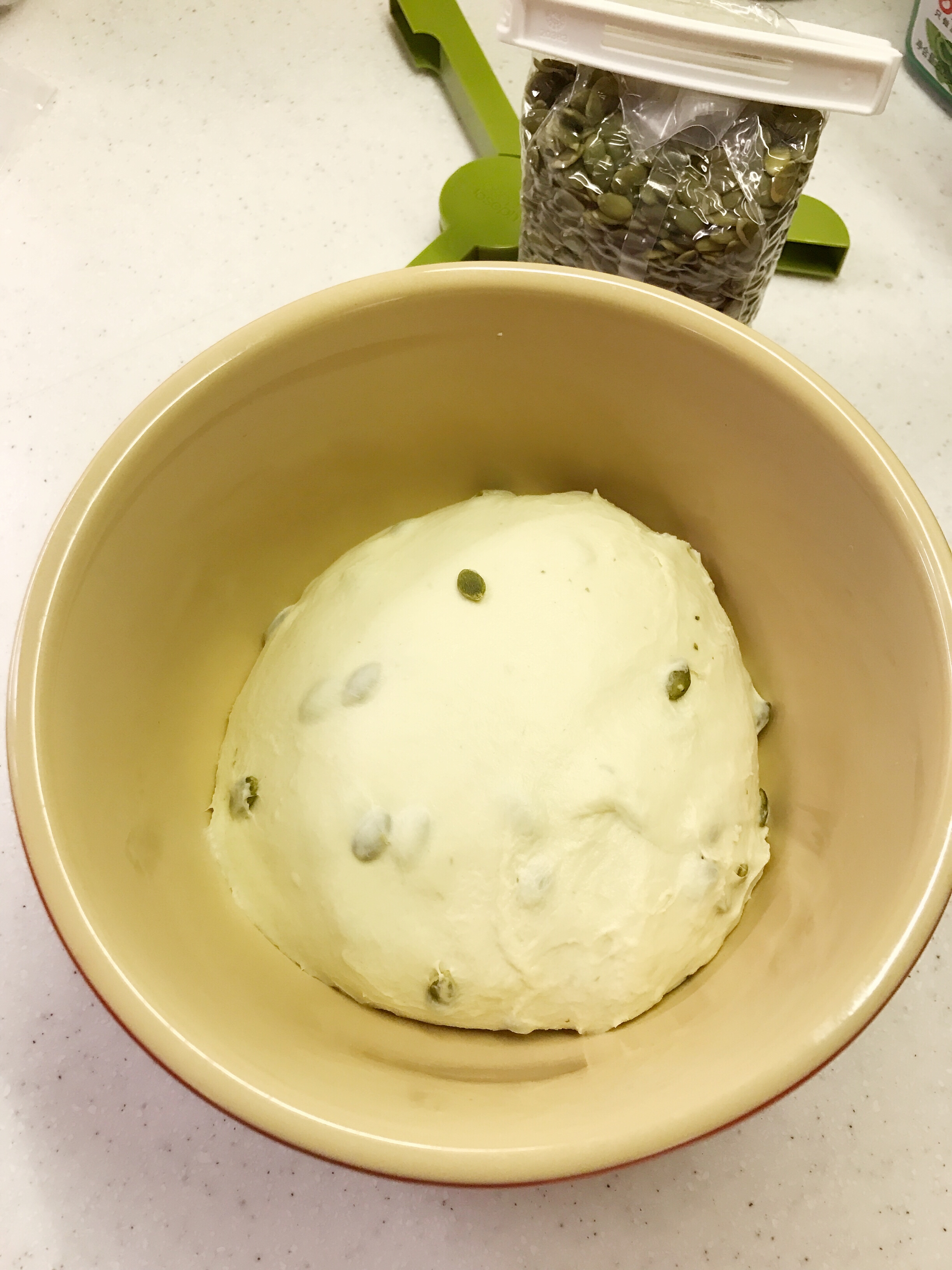 低溫發酵-天然酵種南瓜子歐包的做法 步骤1