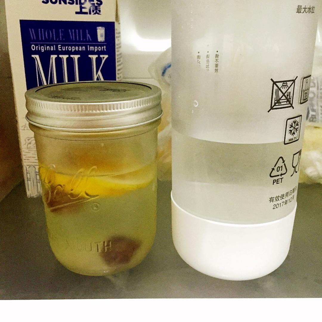 梅子檸檬氣泡水的做法 步骤1
