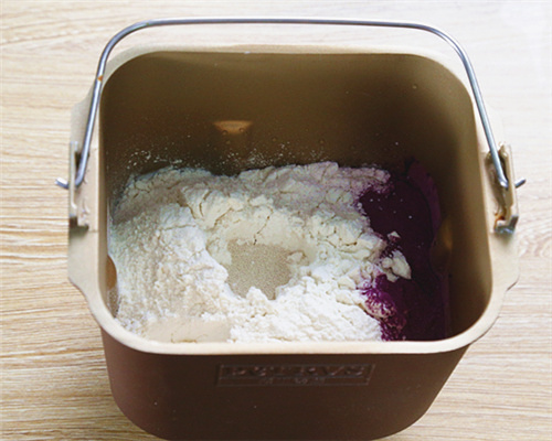 奶香濃郁紫薯麪包的做法的做法 步骤2