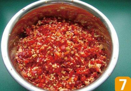 在家自制果味剁椒醬 很正宗的做法 步骤7