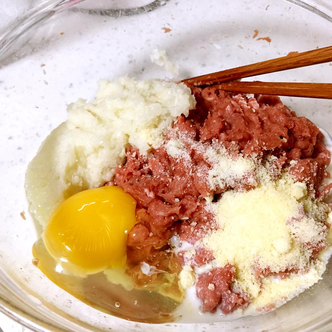 祕製日式漢堡排(⌯¤̴̶̷̀ω¤̴̶̷́)✧不放肥肉也肉汁滿滿的做法 步骤4