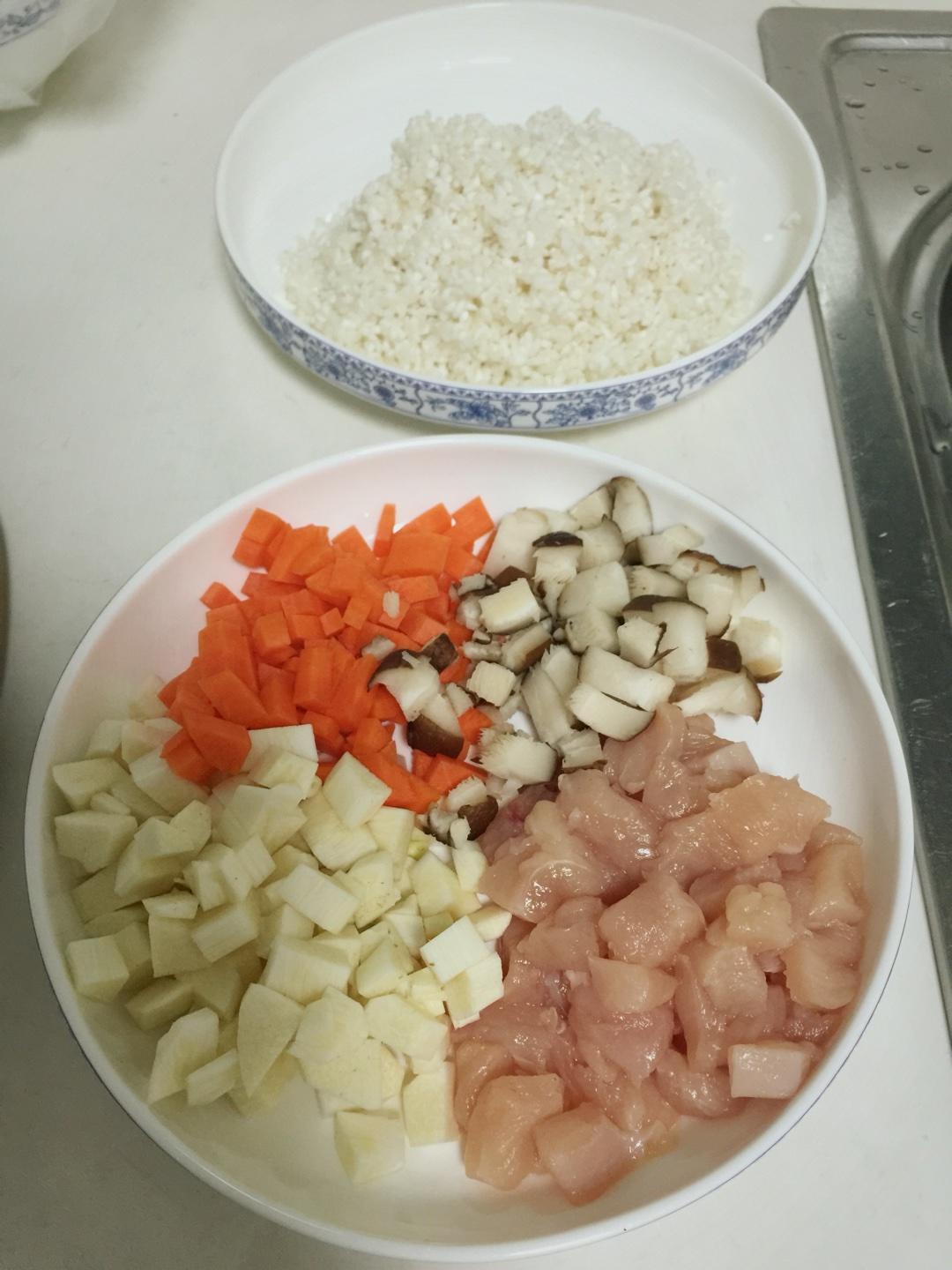 香菇茭白雞丁燜飯的做法 步骤1