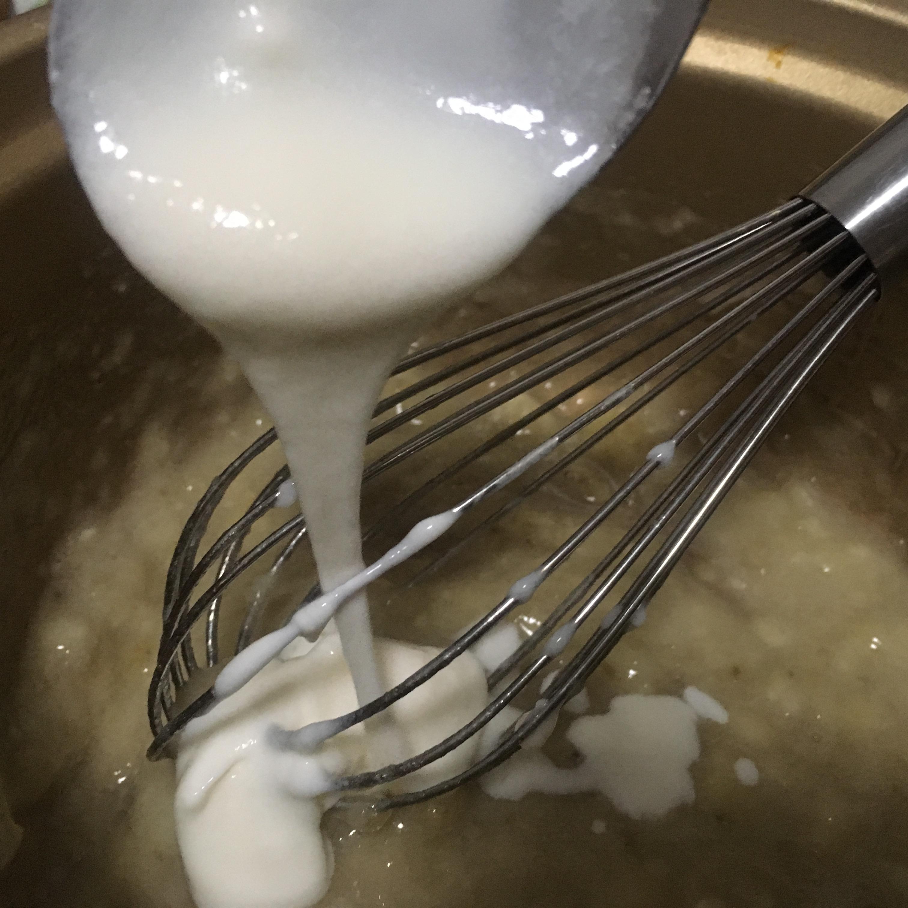 鬆軟無油無新增酸奶香蕉蛋糕的做法 步骤2