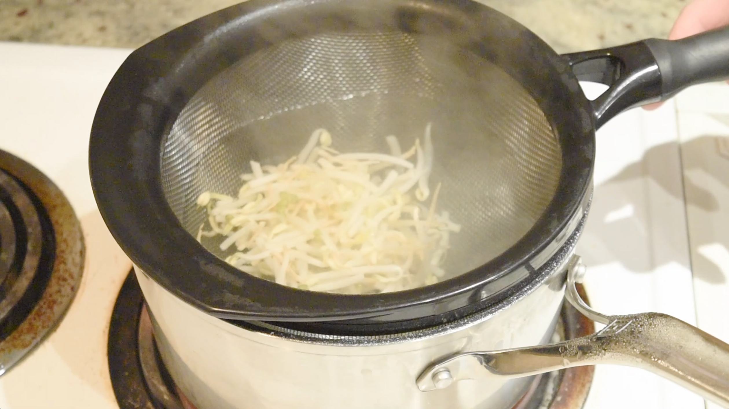 老北京炸醬麪｜約翰的小廚房的做法 步骤13