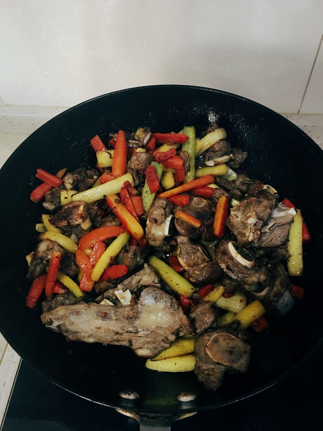 美味新疆羊肉抓飯 （電飯煲簡易版）的做法 步骤6