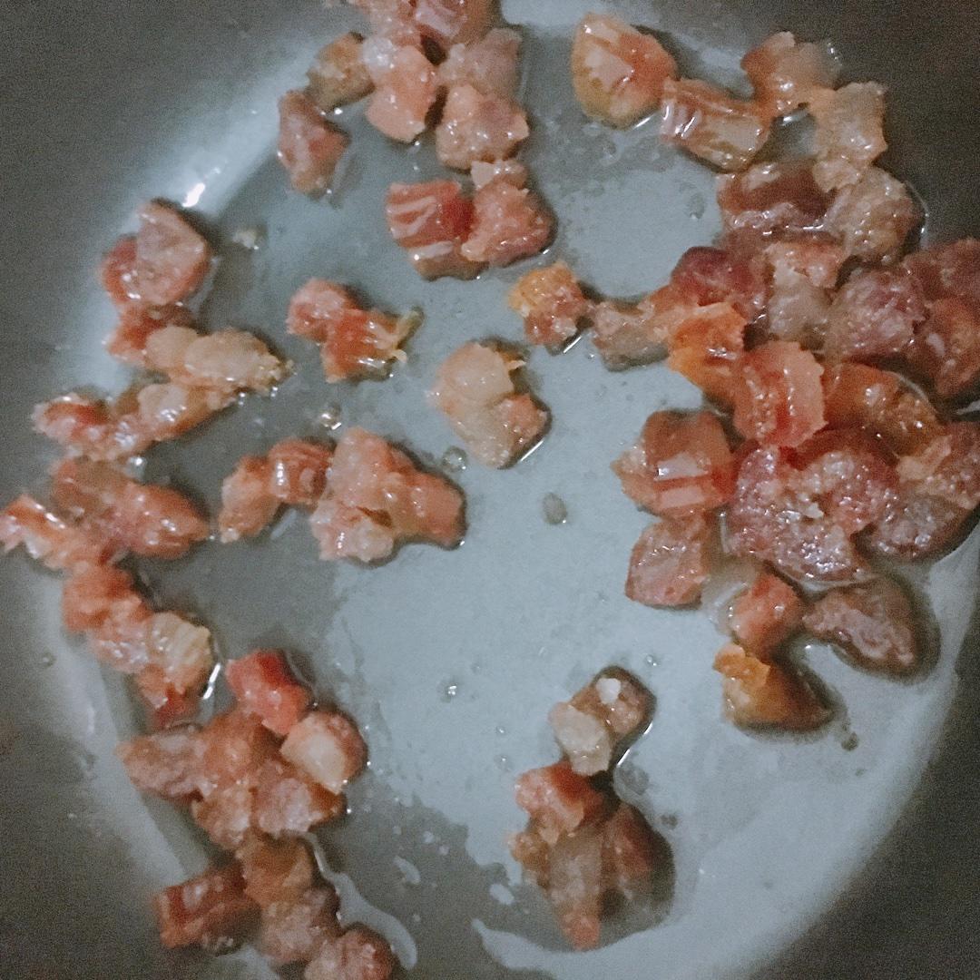 電飯煲寶寶香菇臘腸燜飯的做法 步骤4
