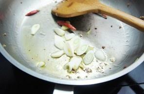 欖菜肉末四季豆的做法 步骤4