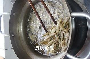 小魚炒鹹菜的做法 步骤7