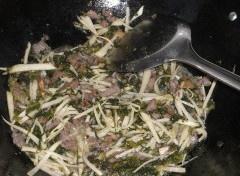 牛肉鹹菜筍絲的做法 步骤6