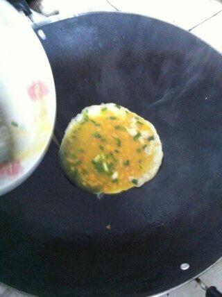 蘿蔔乾蔥花煎蛋的做法 步骤6