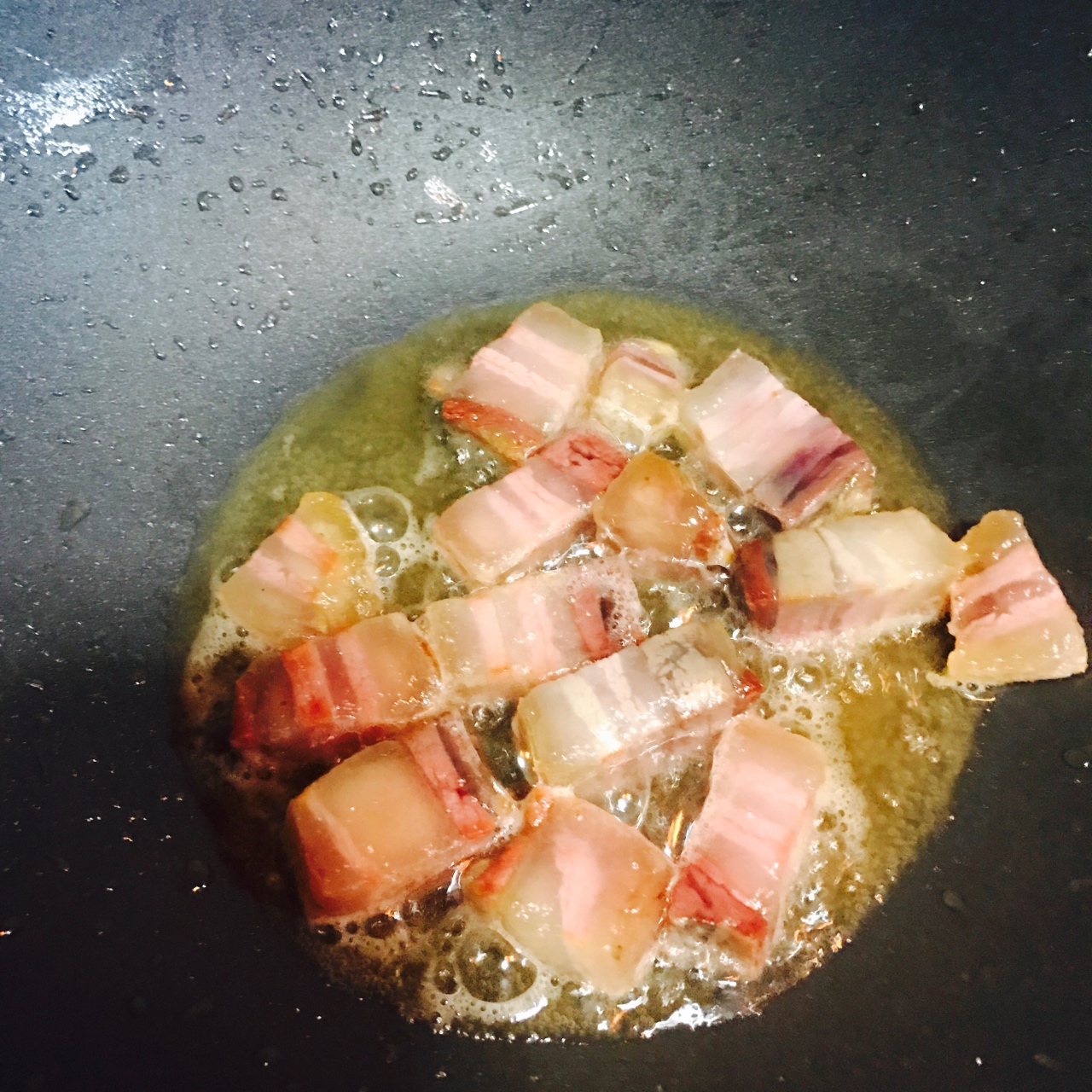 鹹肉燒筍的做法 步骤2