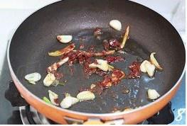 茶樹菇炒鹹肉的做法 步骤8