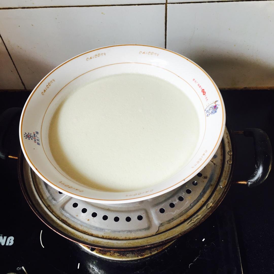自制的奶黃餡餅皮月餅的做法 步骤6