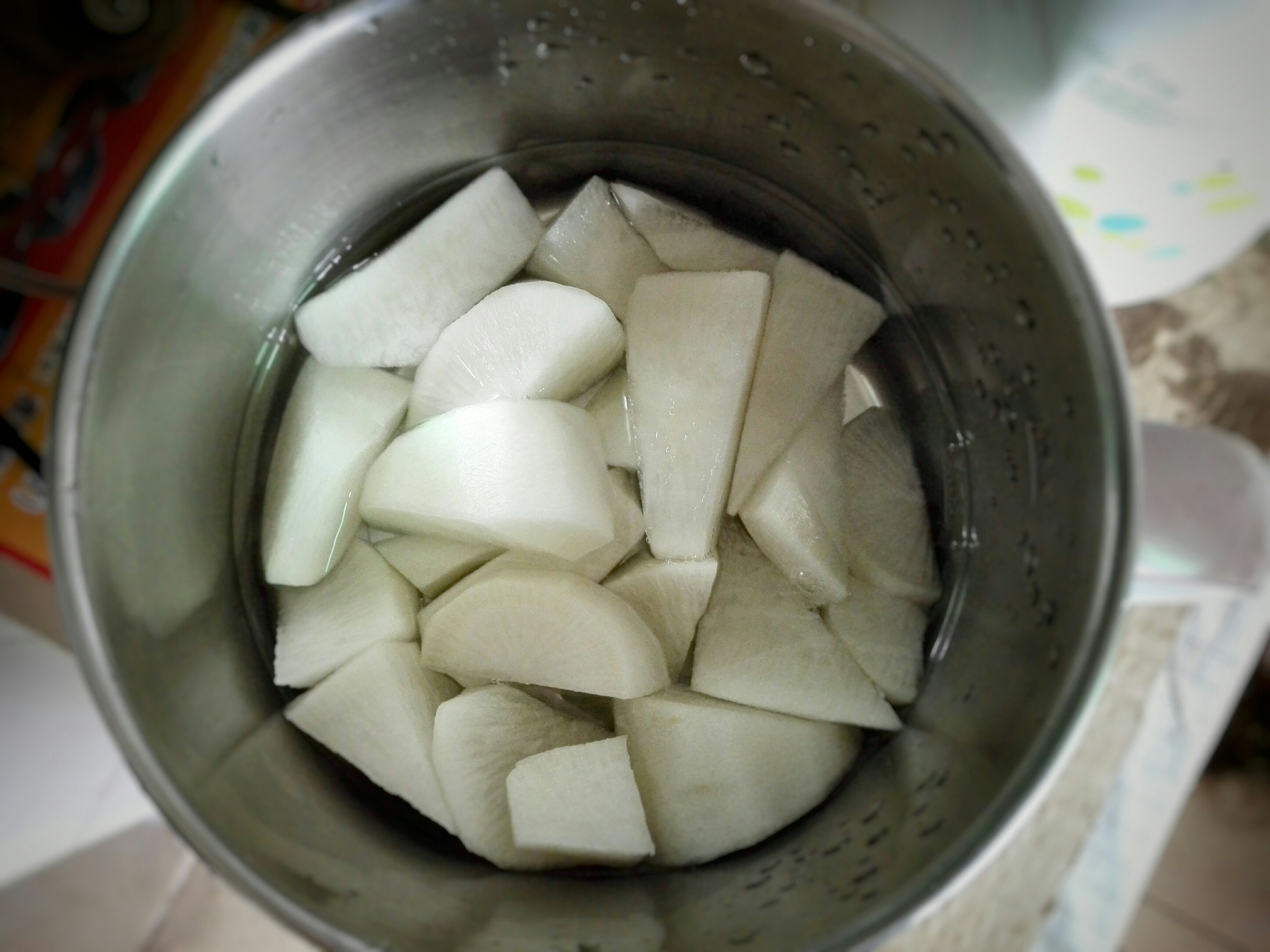 #電煮鍋#超簡單蘿蔔悶肉丸的做法 步骤1