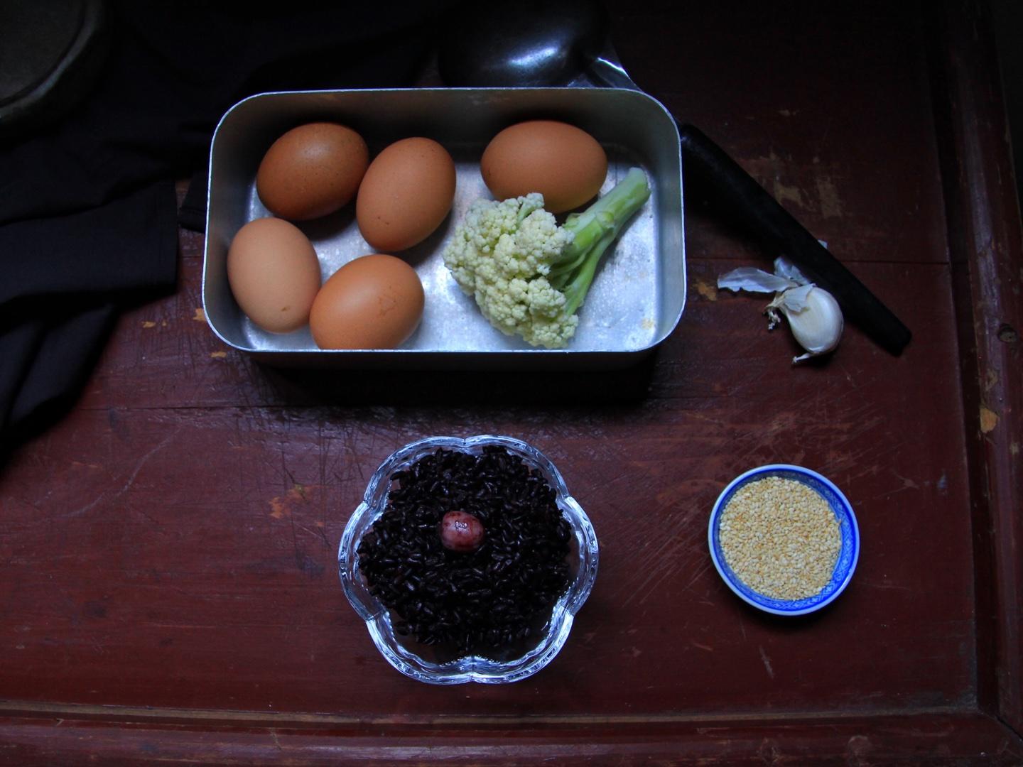 蛋炒飯（黑米版）的做法 步骤1