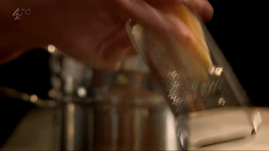 【終極烹飪課程】肉丸羽衣甘藍松子貝殼面的做法 步骤7