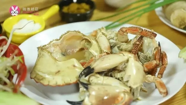 【微體兔菜譜】咖哩蟹丨吮著吃的咖哩香的做法 步骤1