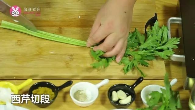 【微體兔菜譜】咖哩蟹丨吮著吃的咖哩香的做法 步骤2