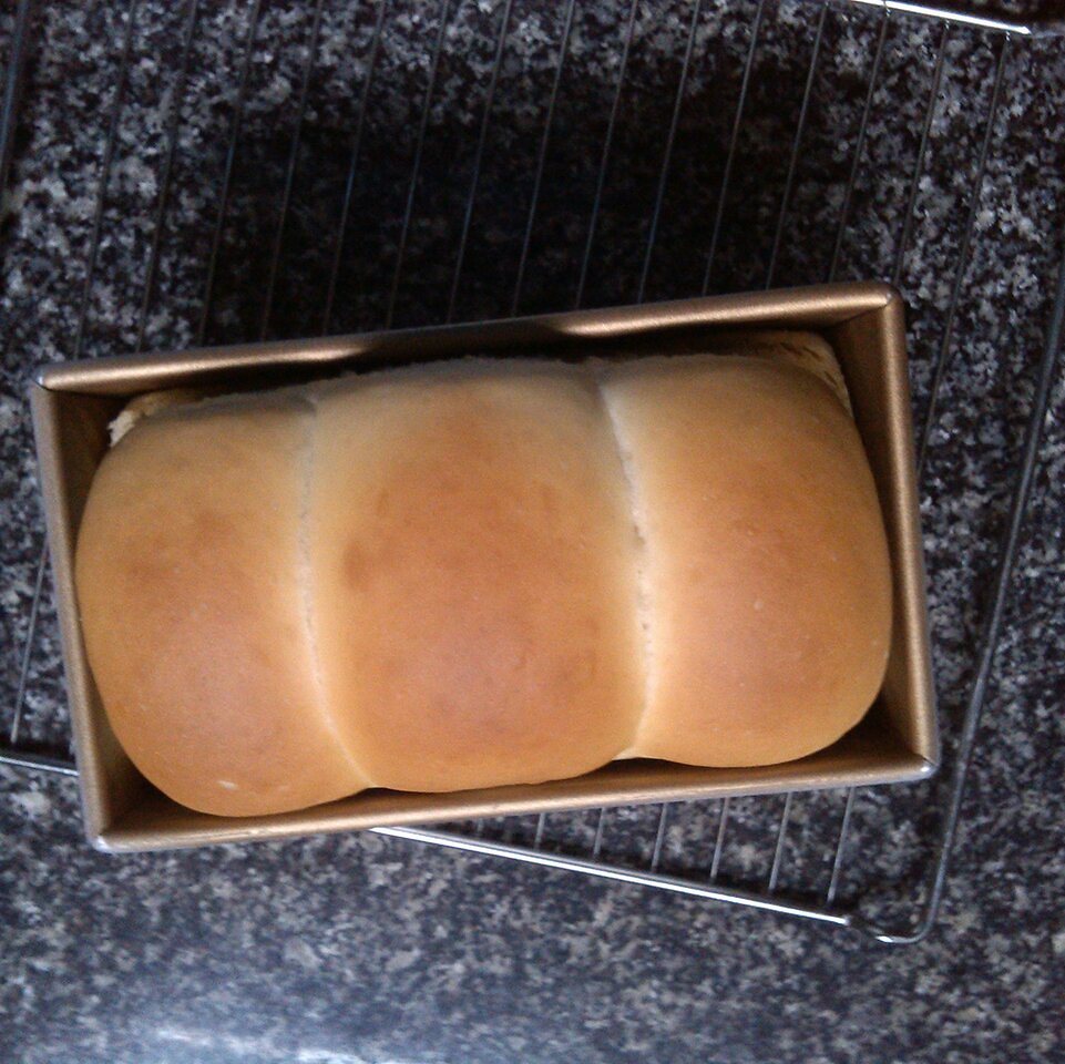 新手面包(無需稱,黃油)超簡單一次發酵植物油版的做法 步骤11