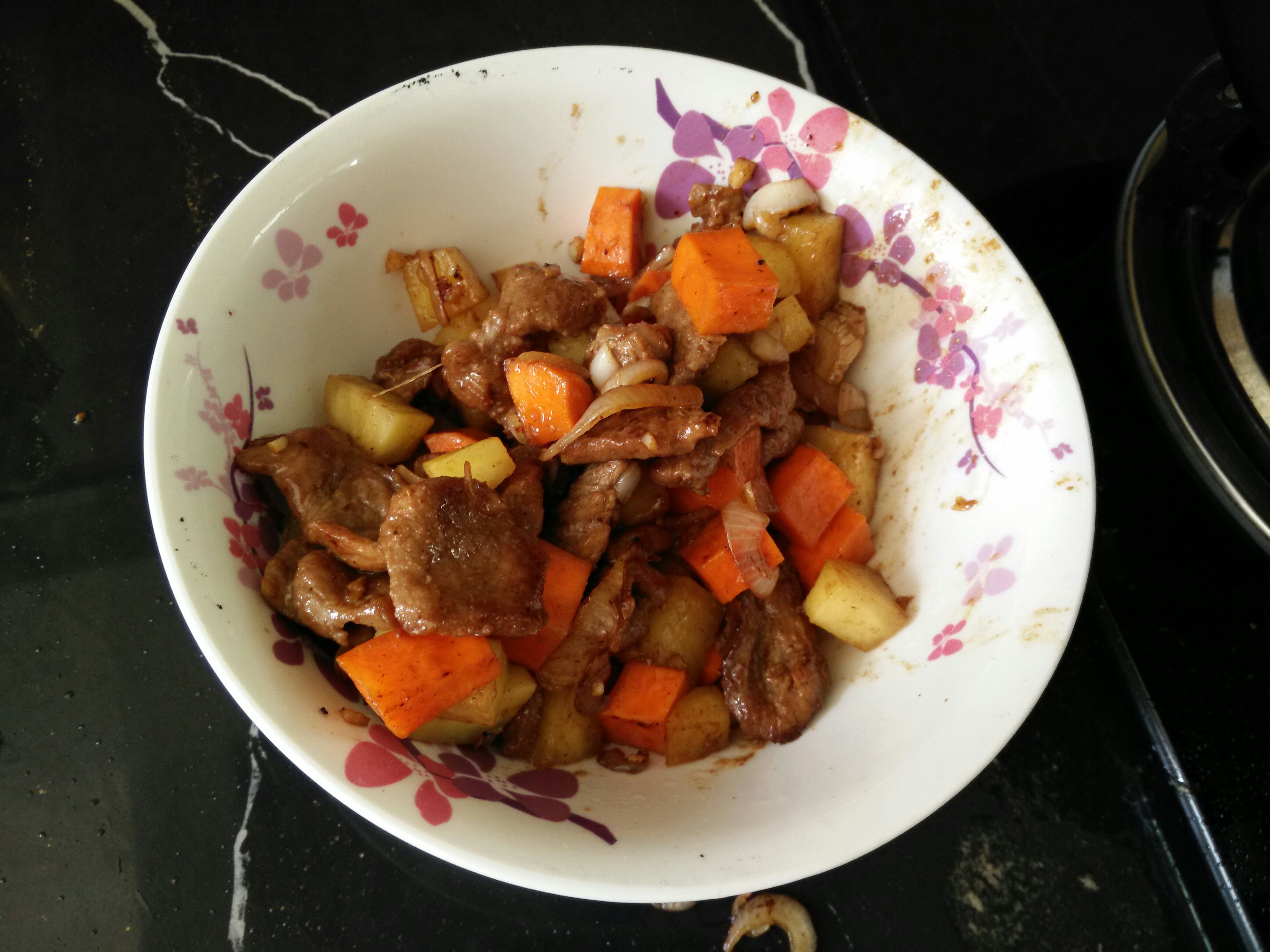蠔油豬肉土豆紅蘿蔔燜飯的做法 步骤5