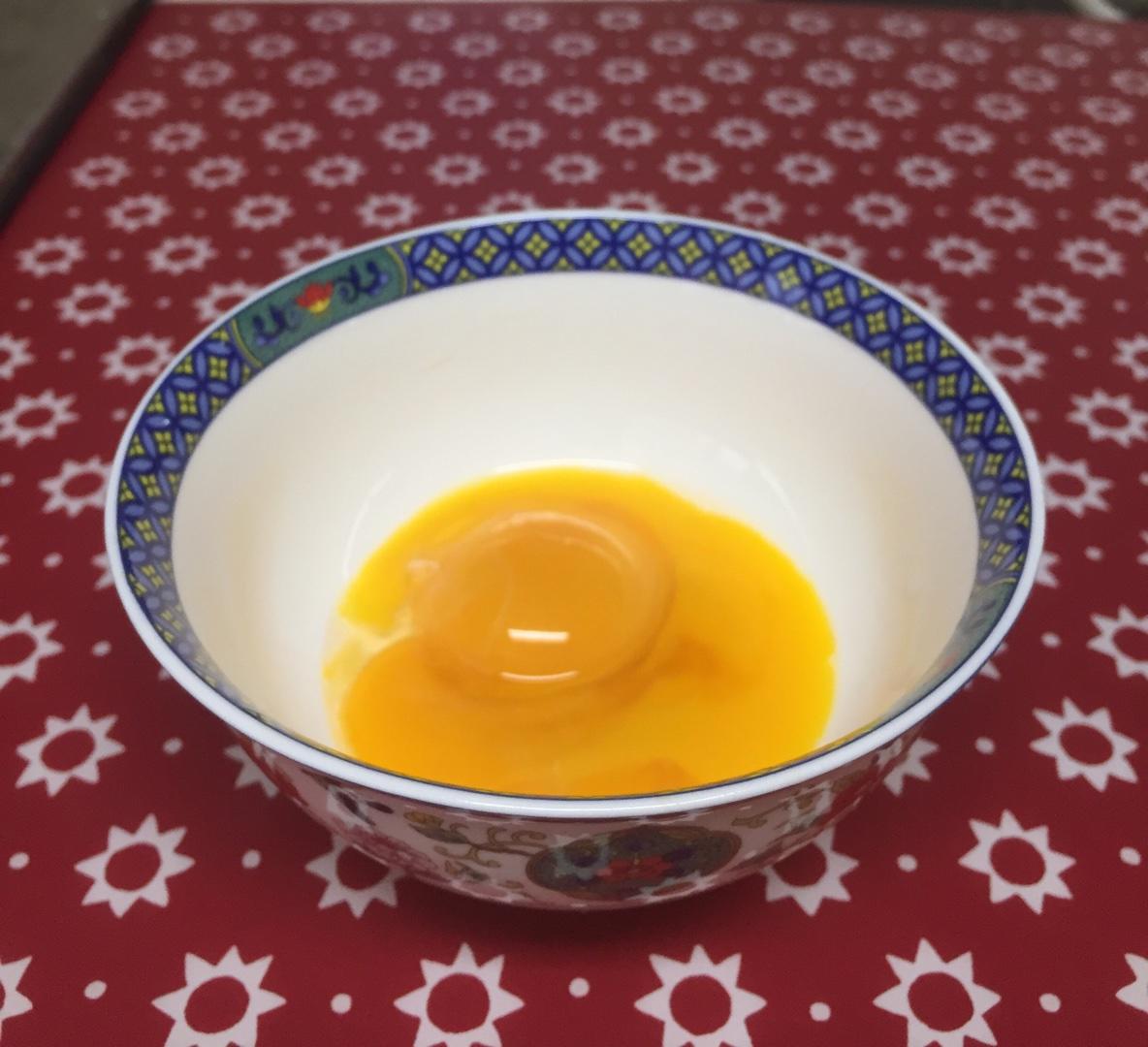 白葡萄酒雞蛋炒飯的做法 步骤1