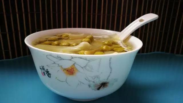 蕎麥煎餅、香椿醬黃瓜&酸菜豌豆湯 · 圓滿素食的做法 步骤2
