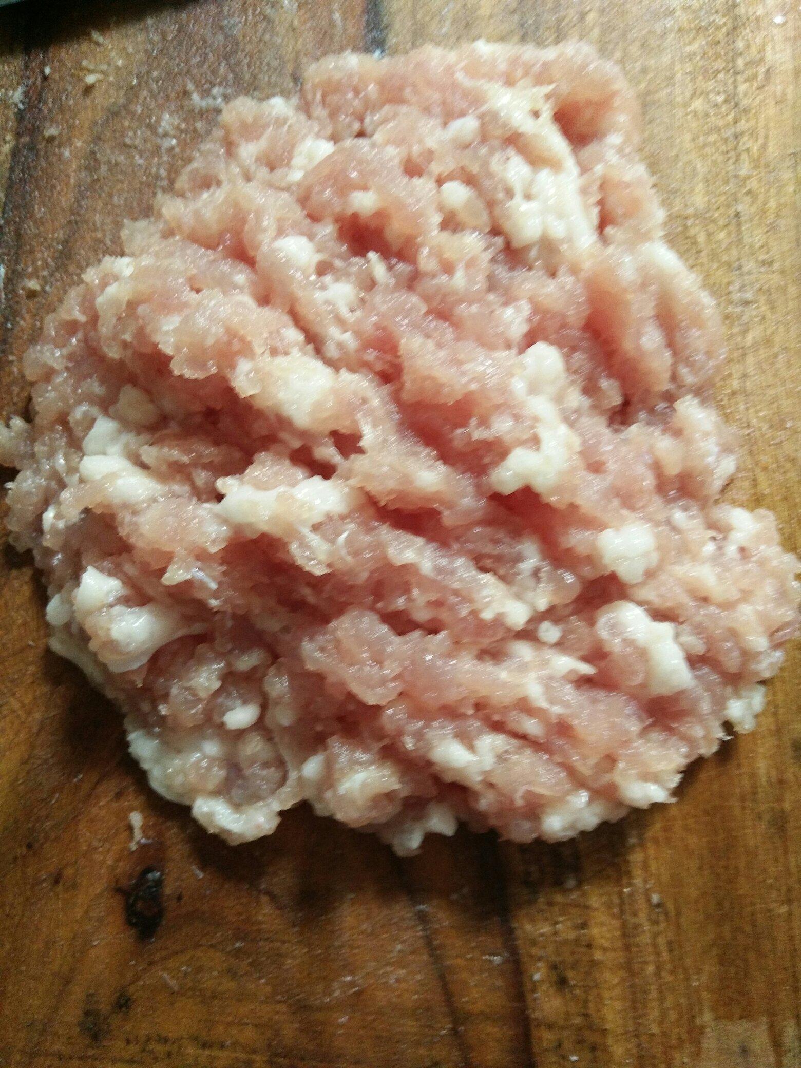 祕製金針菇豬肉餃子的做法 步骤5