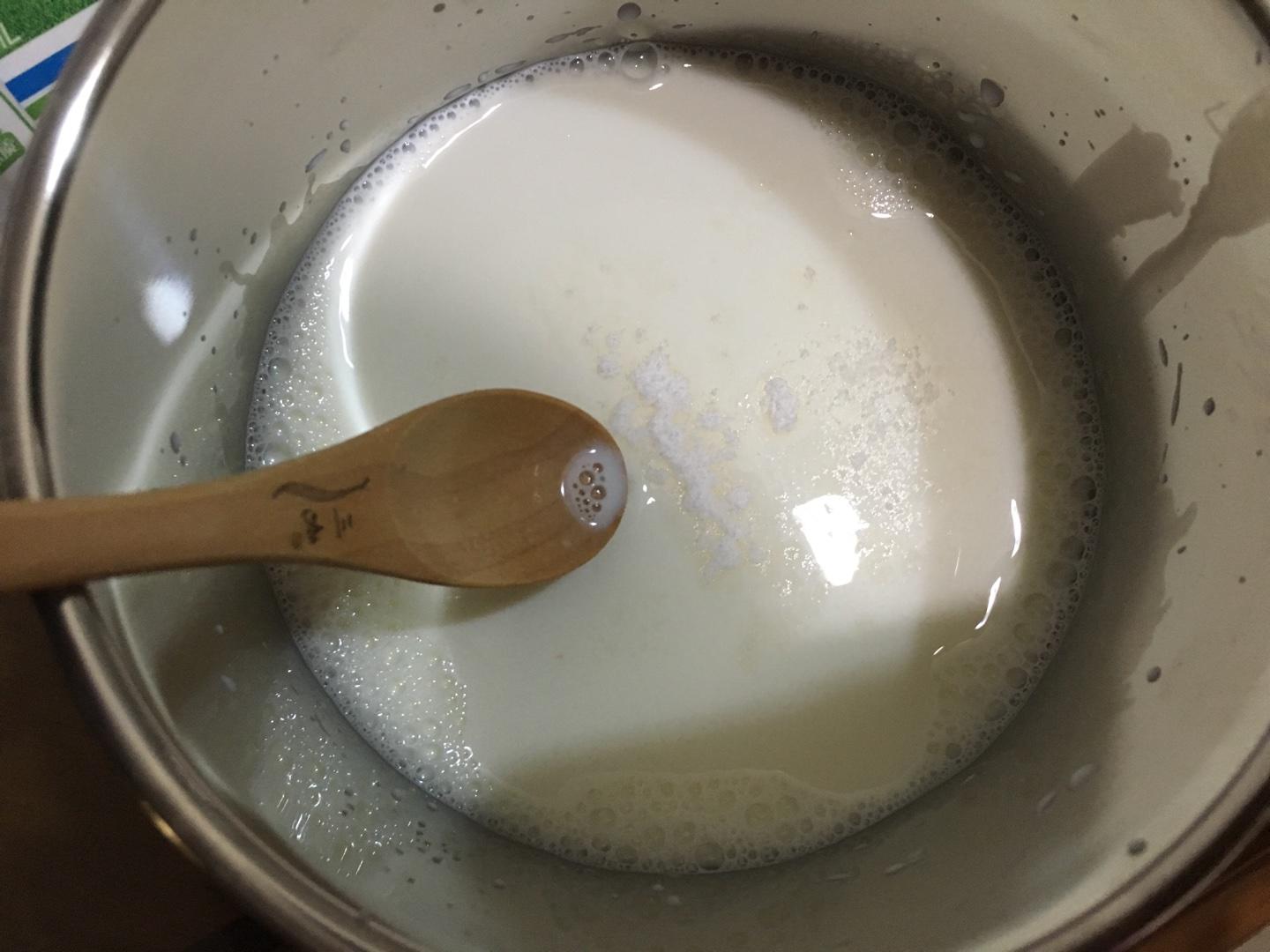 川秀酸奶機、菌粉自制酸奶的做法 步骤3