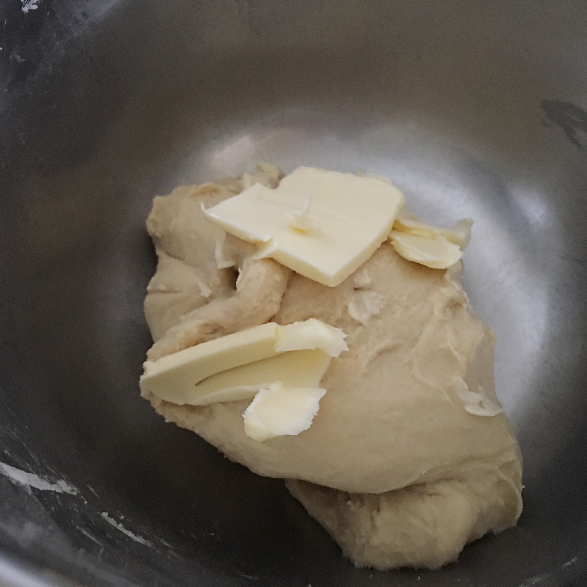 保爾美克模 培根流心雞蛋木魚花面包的做法 步骤2