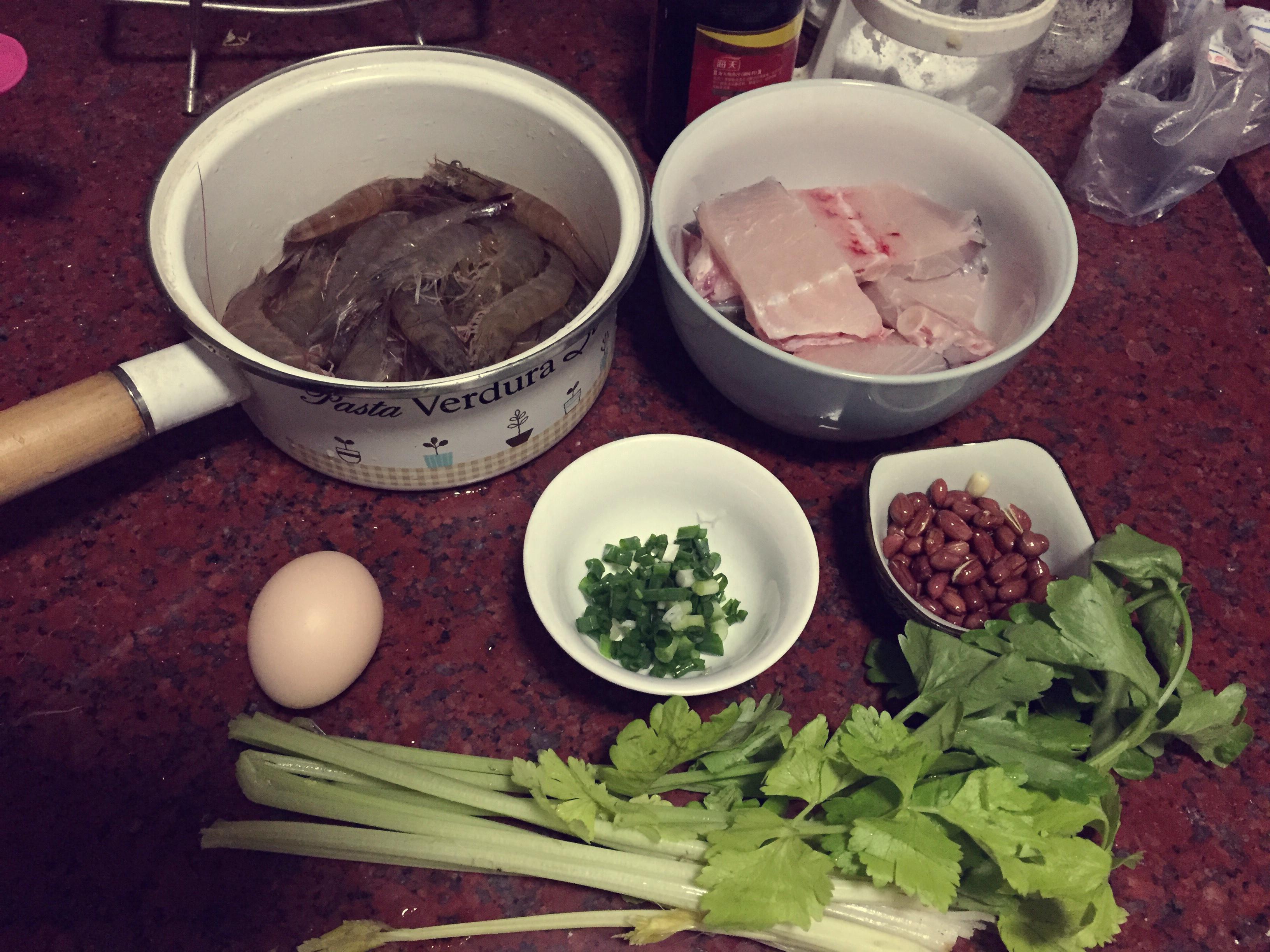 香煎魚骨腩蝦砂鍋粥的做法 步骤1