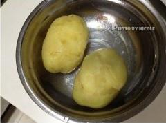 鍋巴土豆的做法 步骤4