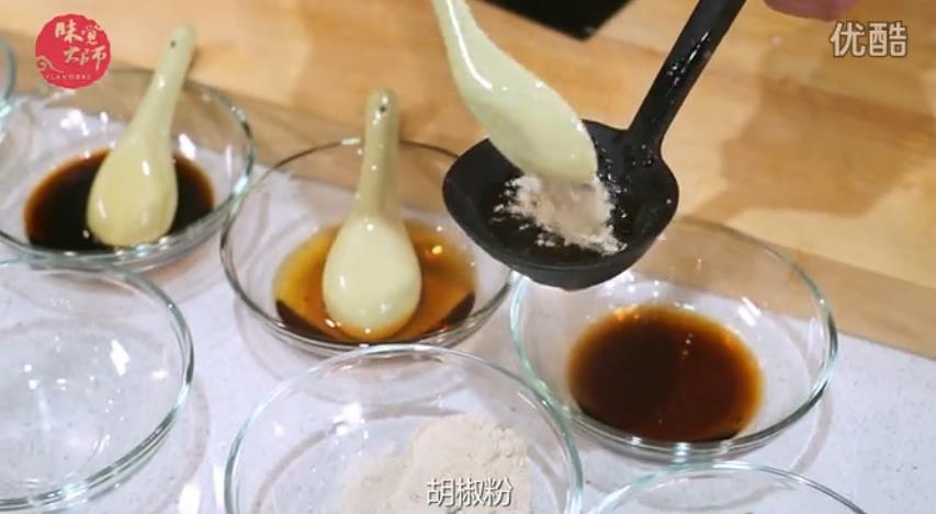 香港大廚教你正宗潮汕海鮮粥的做法 步骤7