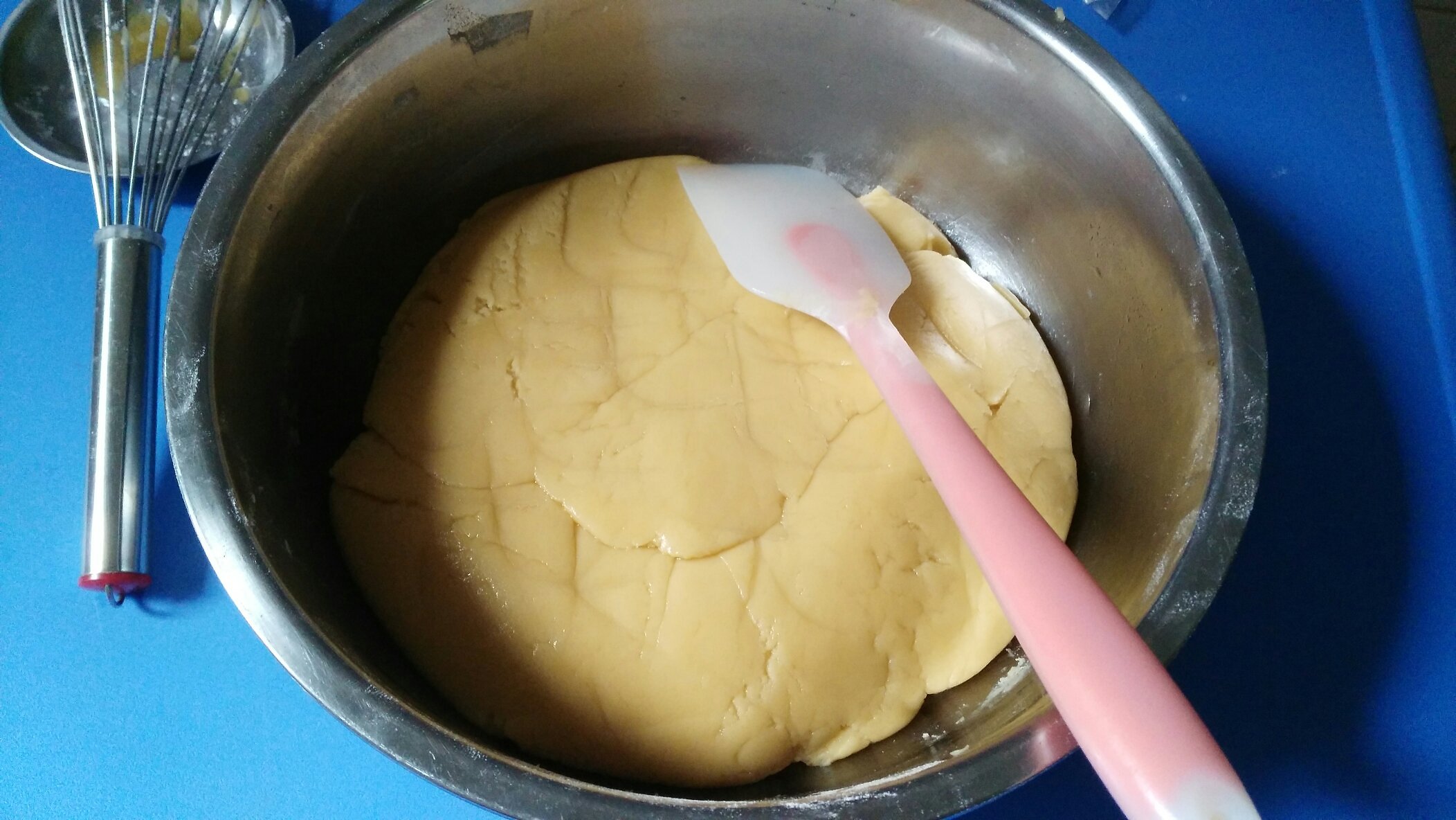 廣式蛋黃白蓮蓉月餅的做法 步骤4