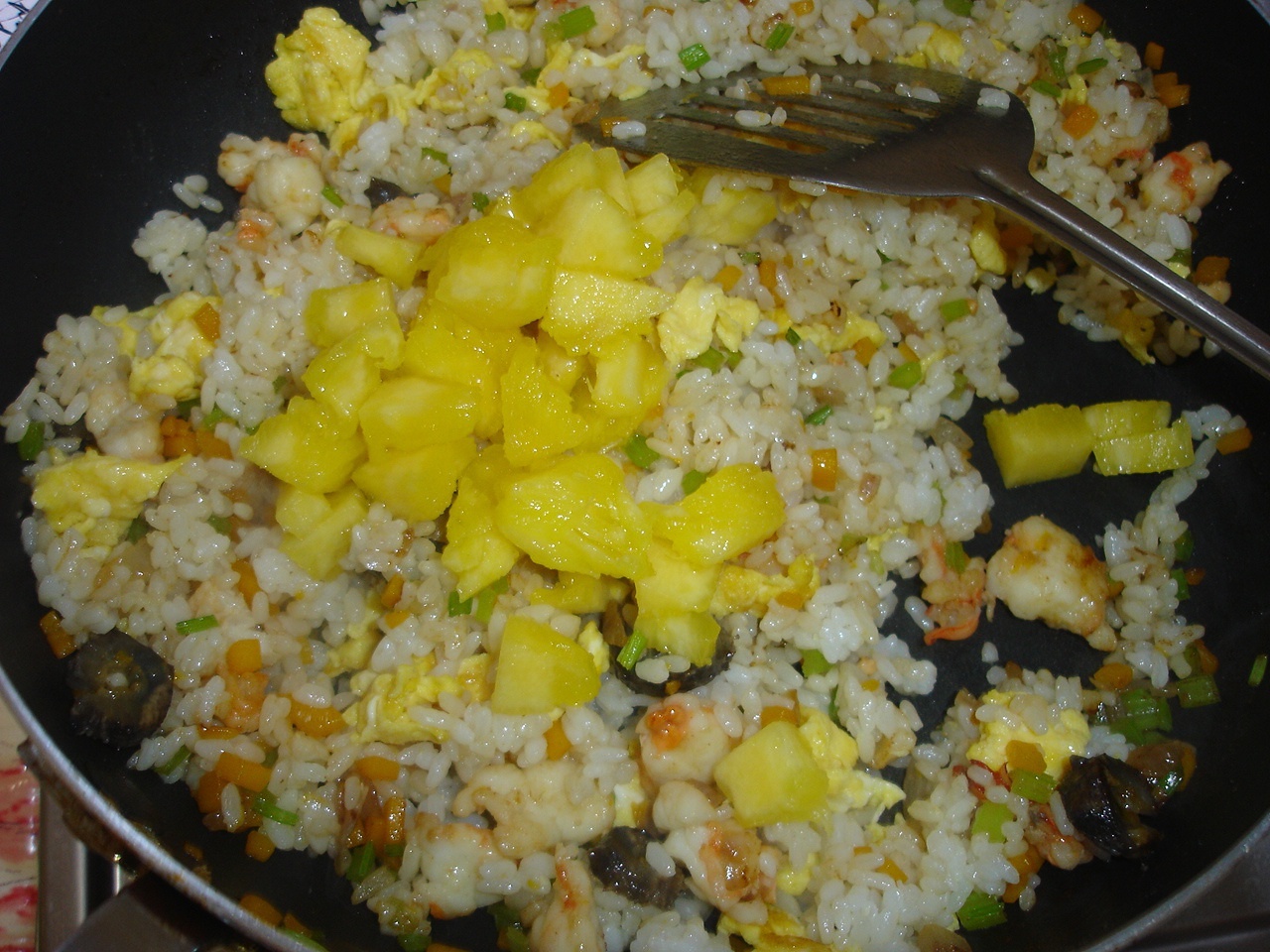 菠蘿海鮮焗飯的做法 步骤8