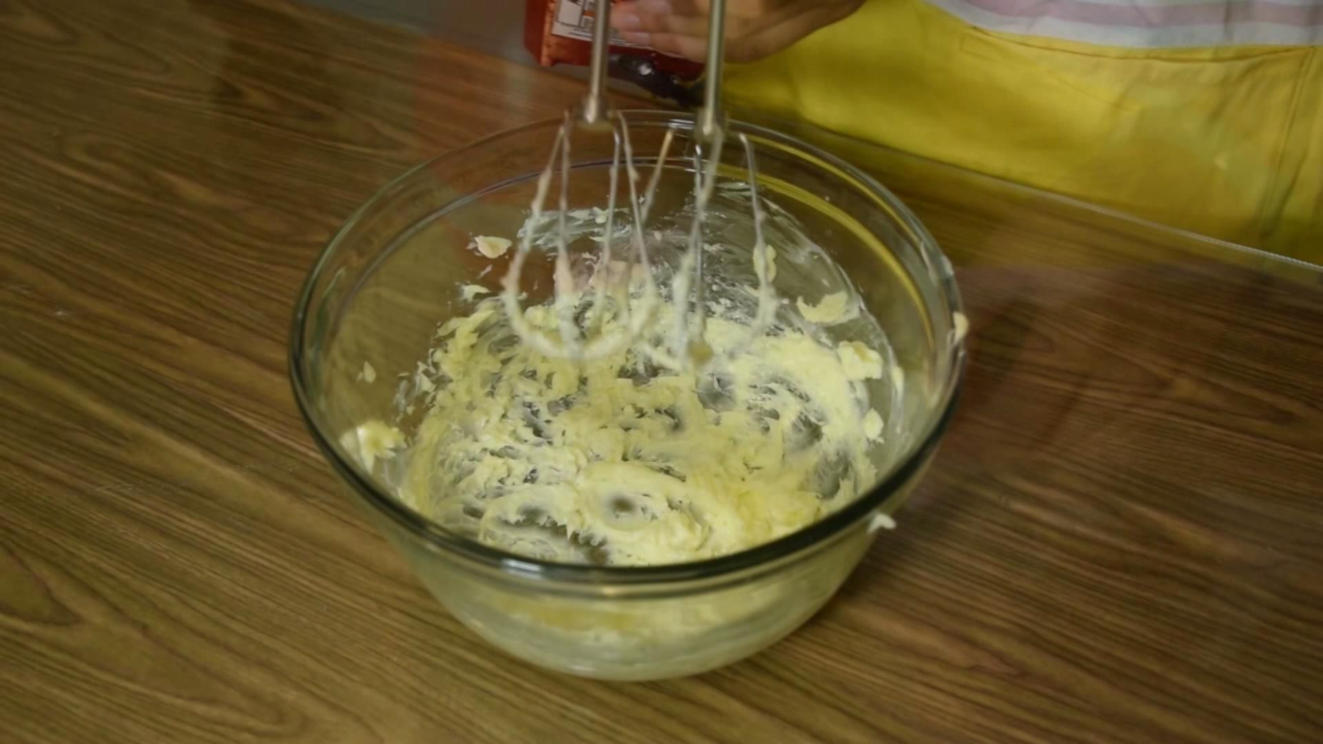 《糯米糰子的廚房日記》奶黃流心月餅的做法 步骤1