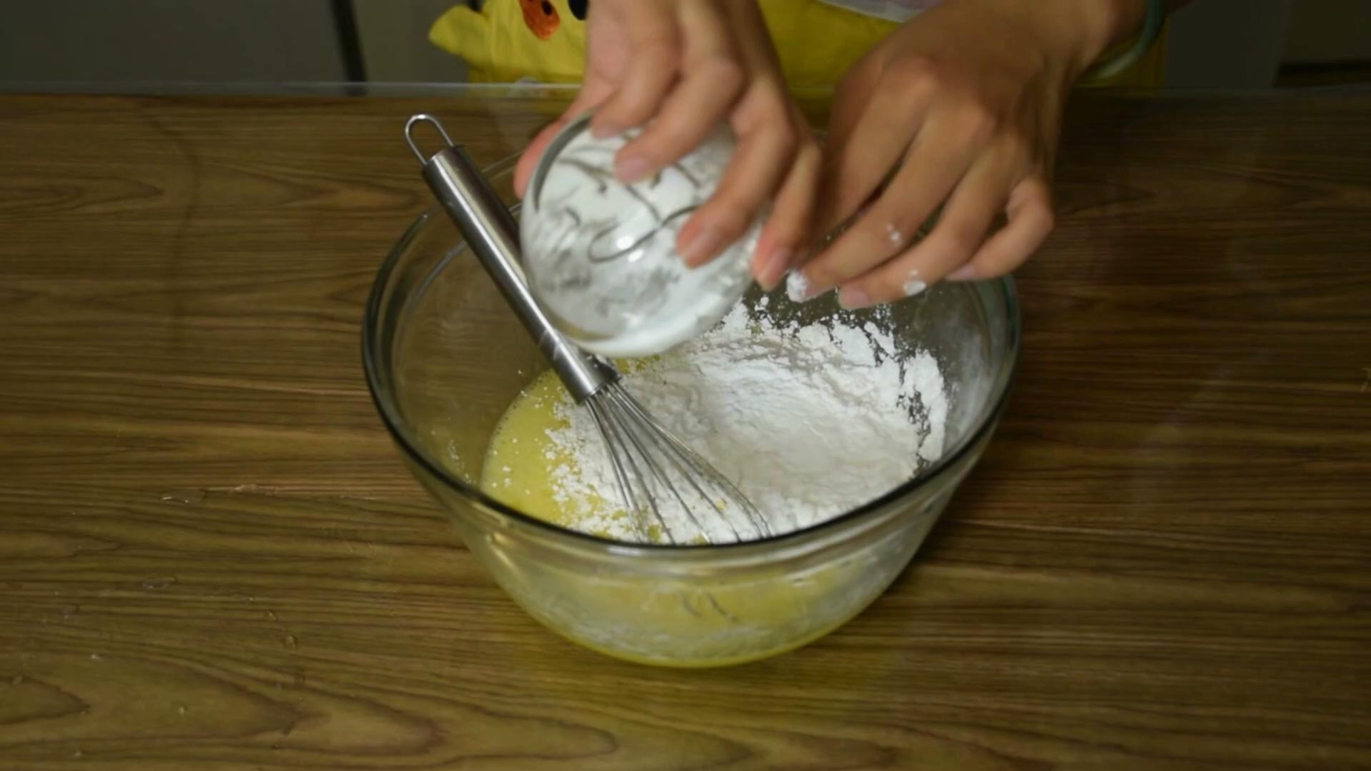 《糯米糰子的廚房日記》奶黃流心月餅的做法 步骤11