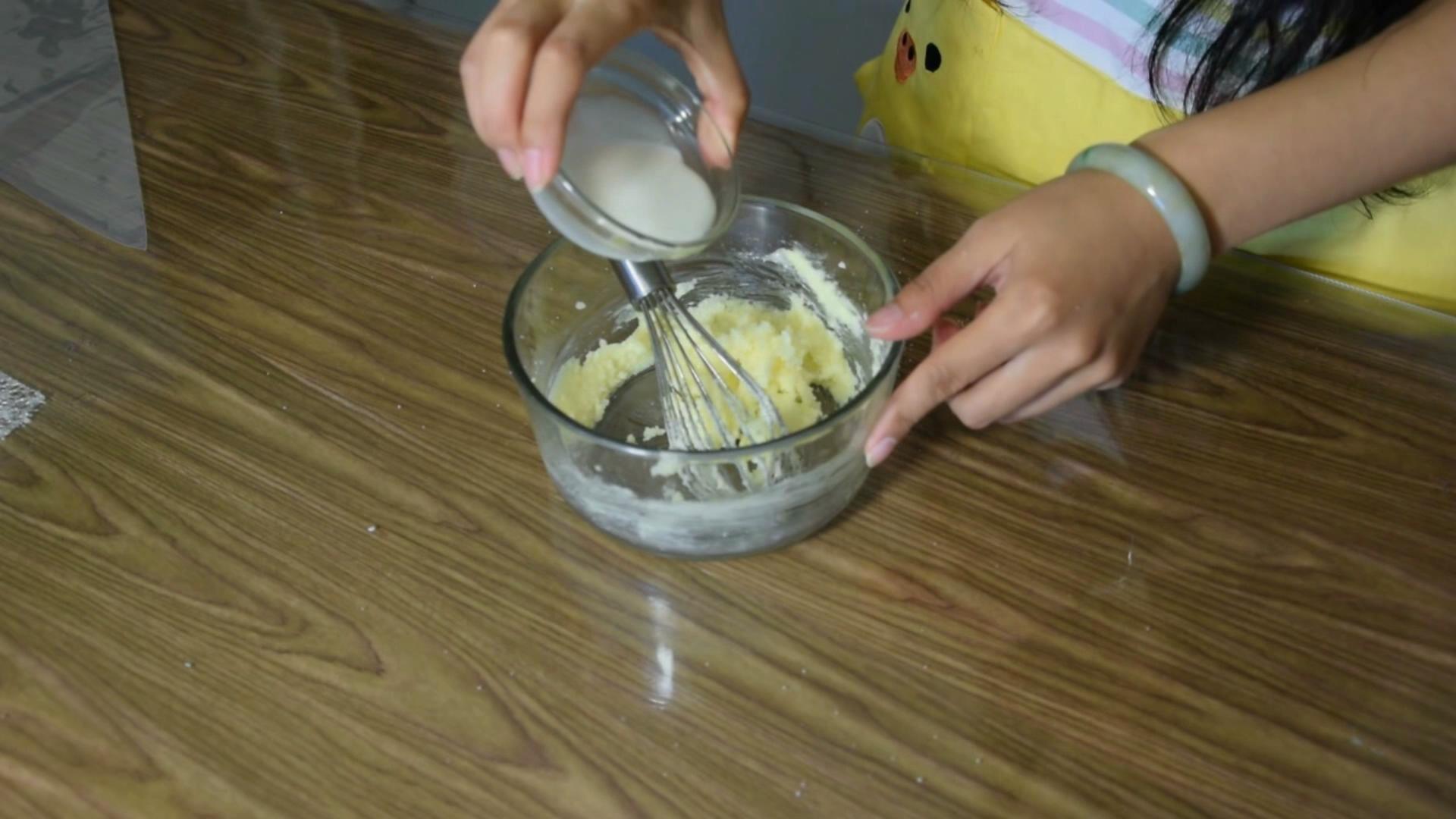 《糯米糰子的廚房日記》奶黃流心月餅的做法 步骤19