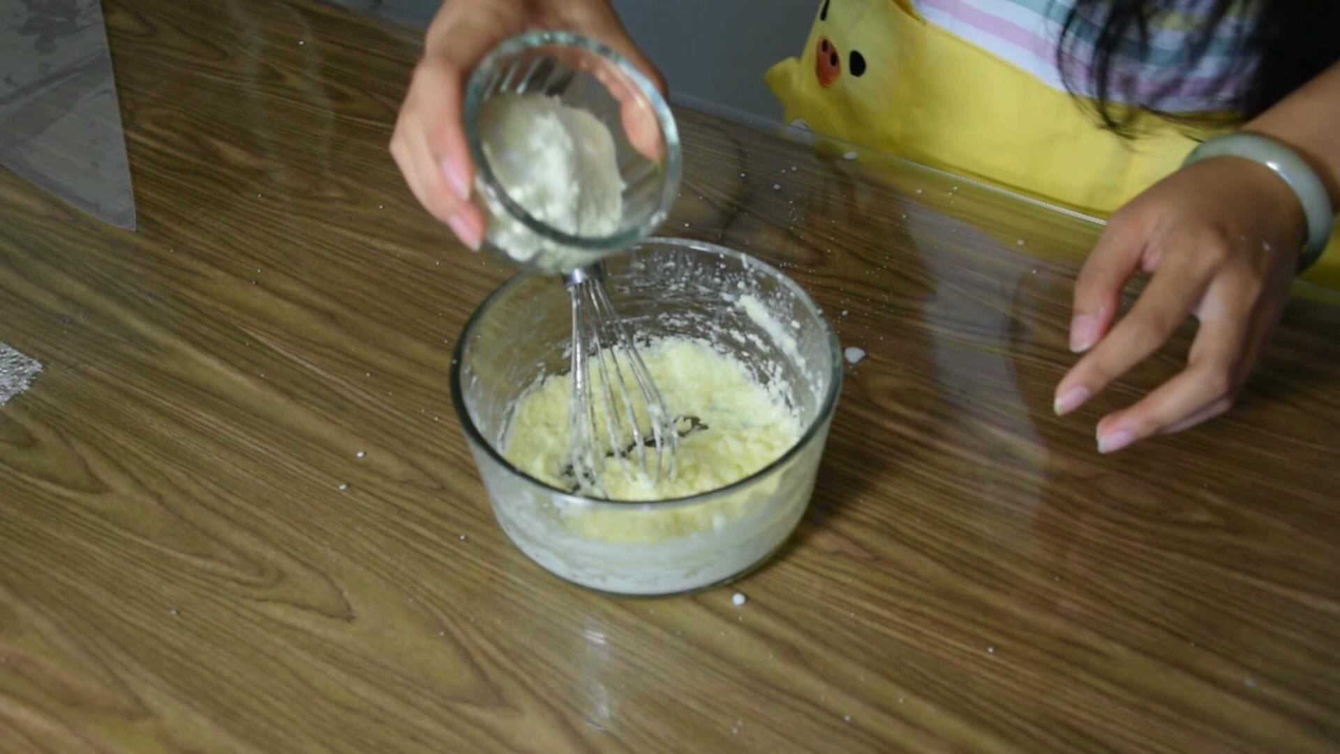 《糯米糰子的廚房日記》奶黃流心月餅的做法 步骤20